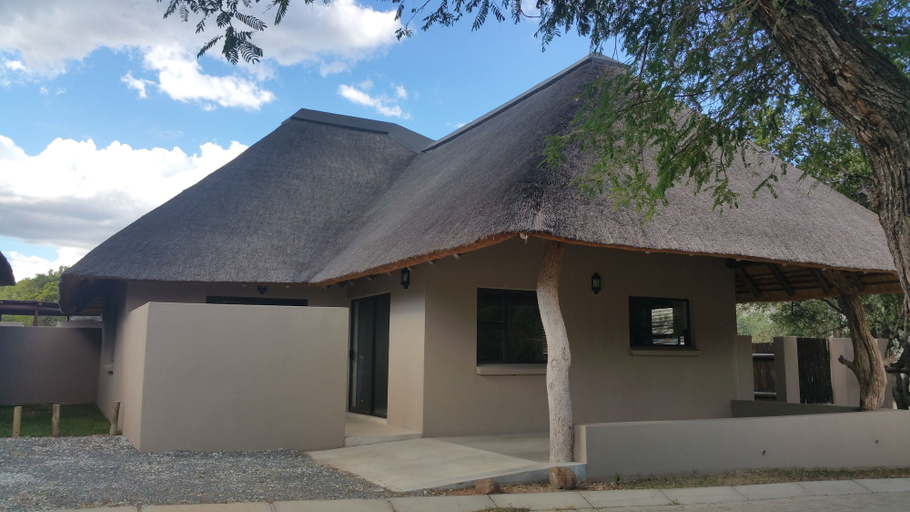 Exterior & Views 2, Raptors Wildlife Escapes, Mopani