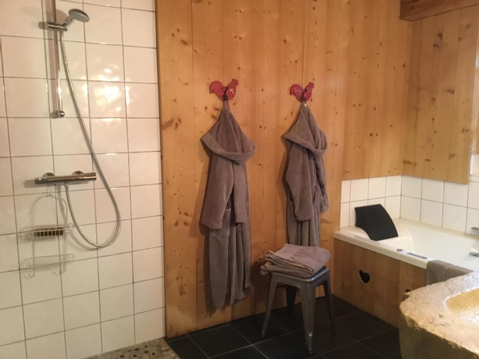 Bedroom 3, La Chabraque, Doubs