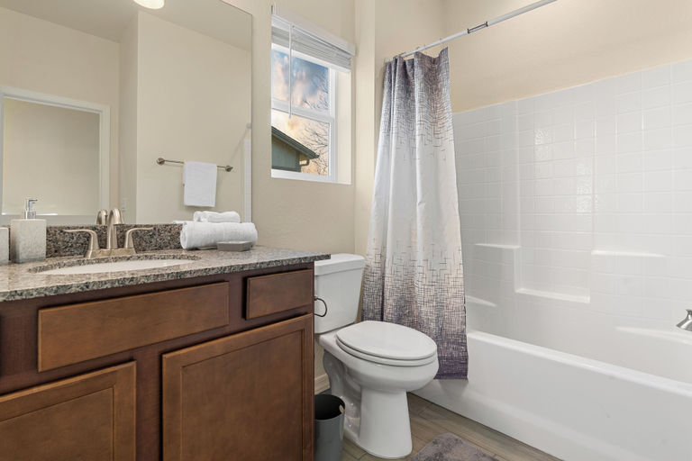 Bathroom 3, Green Retreat, Coconino
