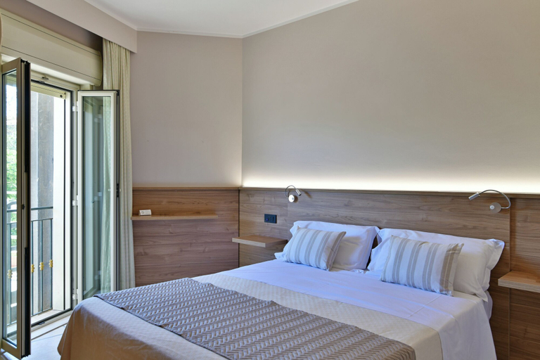 Bedroom 3, Hotel&Apartments Villa Linda, Messina