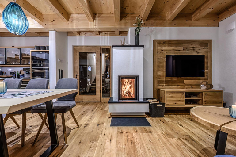 Others 2, Kroner Chalets, Regen