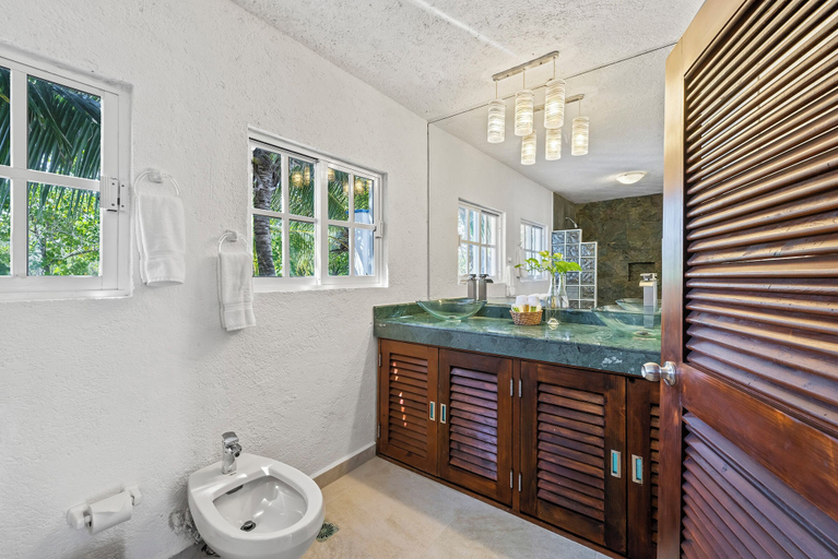 Bathroom 4, Casa Cenote Hotel, Cozumel