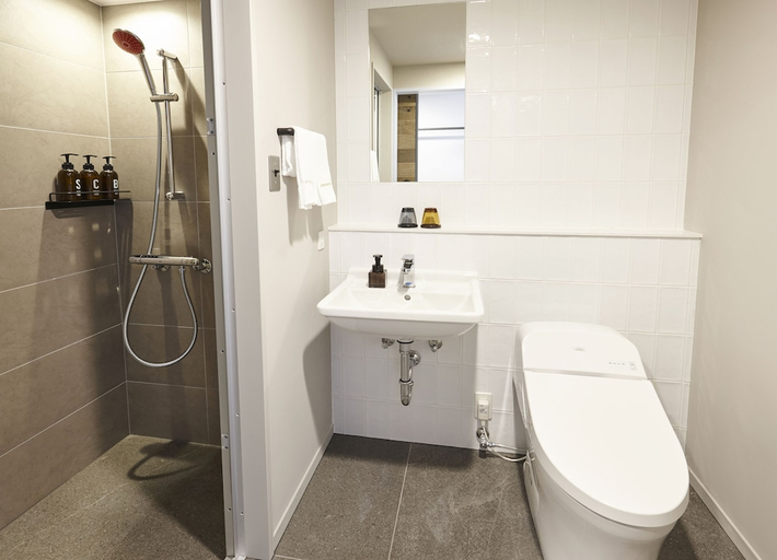 Bathroom 5, The HOTEL Well-hub Haneda, Kawasaki