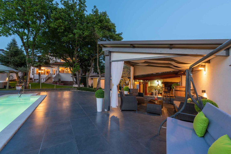 Others 3, House and Apt in Porec - Istrien 42536, Poreč