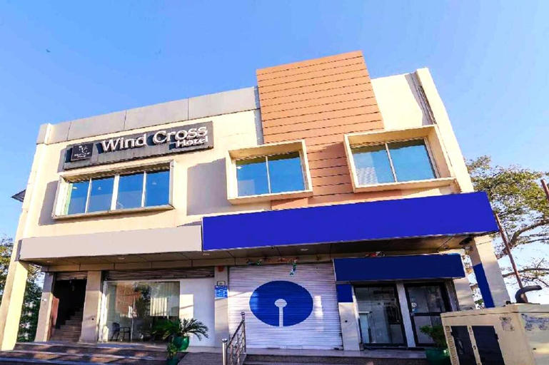 THE WIND CROSS HOTEL, Panchkula