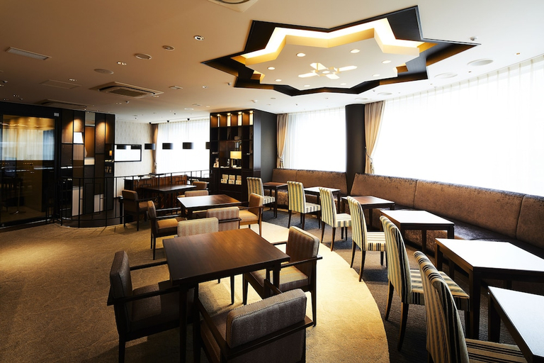 Food & Drinks 5, Maven Ginza, Chūō