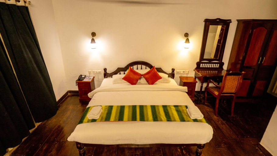 Bedroom 3, Kumarakom Heritage, Kottayam