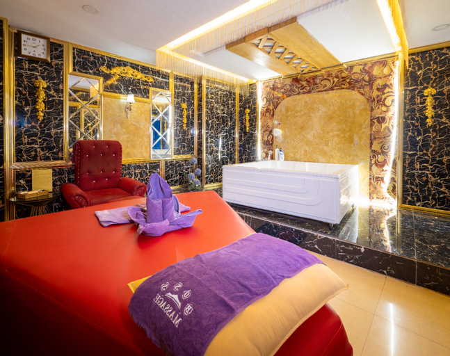 Bedroom 16