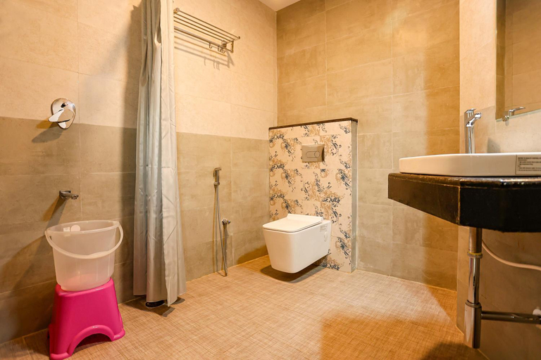 Bathroom, Hotel Taika, Ramanathapuram