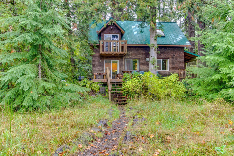 Roaring River Retreat, Clackamas