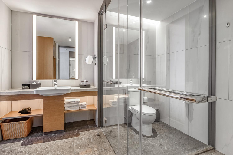 Bathroom 3, Hampton by Hilton Dongguan Central square, Dongguan