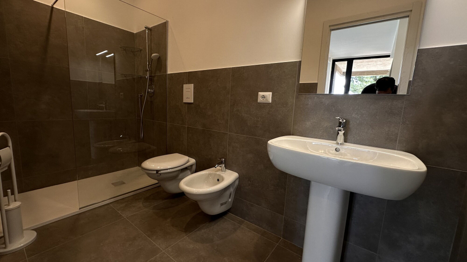 Bathroom 3, Puglia Promenade Apartment 1, Bari
