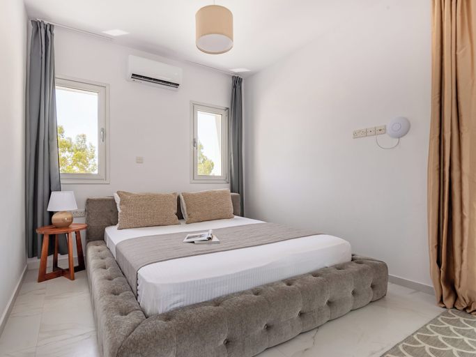 Bedroom 2, Sanders Cruise - Spacious Studio Apt With Balcony