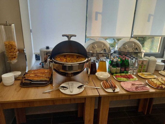 Food & Drinks 5, Prime Hotel