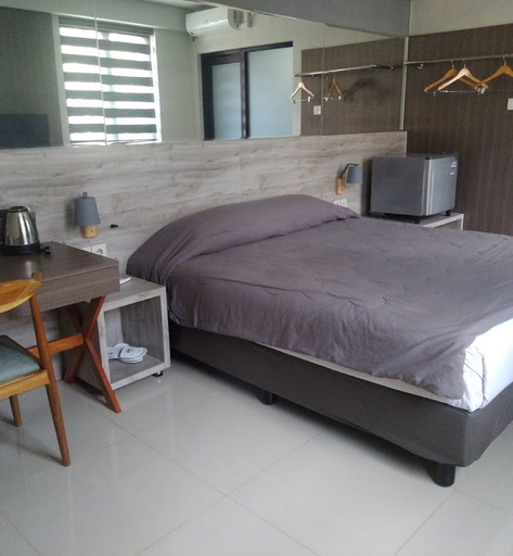 Bedroom 5, City Edge Hotel, Sumedang