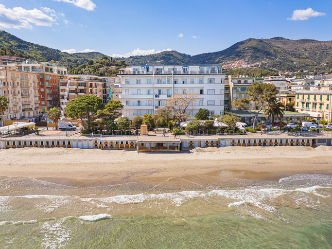 Exterior & Views 2, LVG Hotel Collection - Grand Hotel Mediterranee, Savona