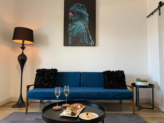 Stay on Summer - CBD Apartment, Orange