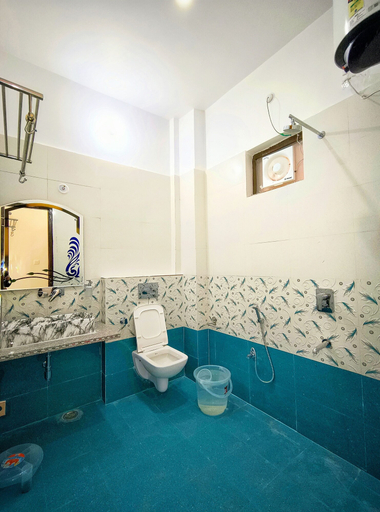 Bathroom 5, Hotel Hill River View Resort, Uttarkashi