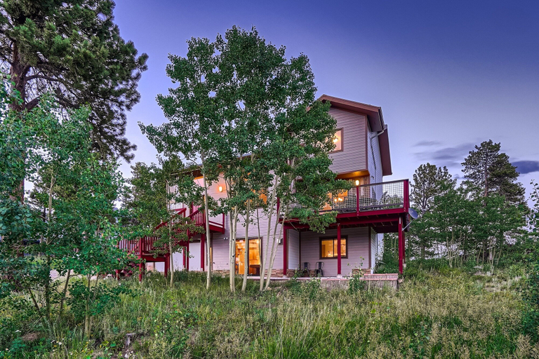 Exterior 3, Mountain View Retreat 4 Bedroom Home by RedAwning, Gilpin