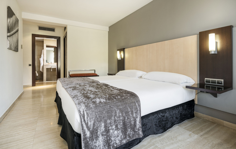 Bedroom 2, Hotel ILUNION Almirante, Barcelona