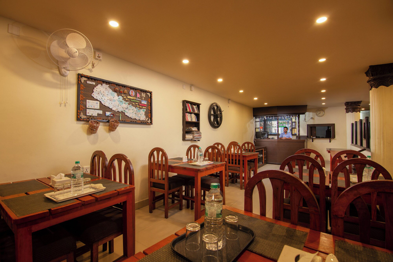 Food & Drinks 5, Hotel Nomad Inn, Gandaki