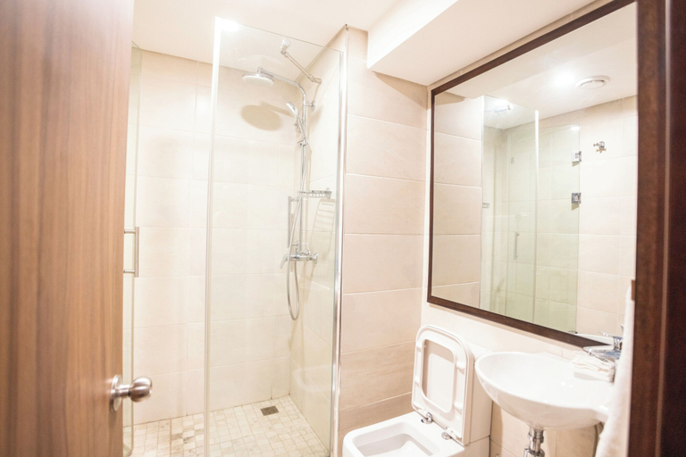 Bathroom 4, JOGOR HOTEL IBADAN, IbadanSouth-West