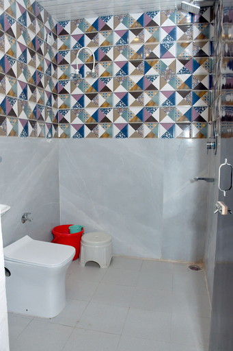 Bathroom 3, Hotel Aalishan Garden, Bareilly