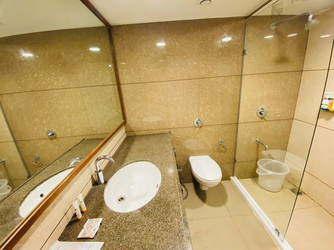 Bathroom 4, Southern Grand Kashi - Inside Kashi Vishwanath Temple Corridor, Varanasi