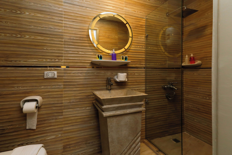 Bathroom 3, Venus Pyramids Inn, Al-Ahram
