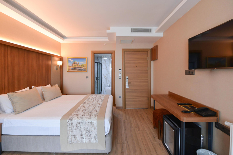 Bedroom 2, Istport Hotel, Arnavutkoy