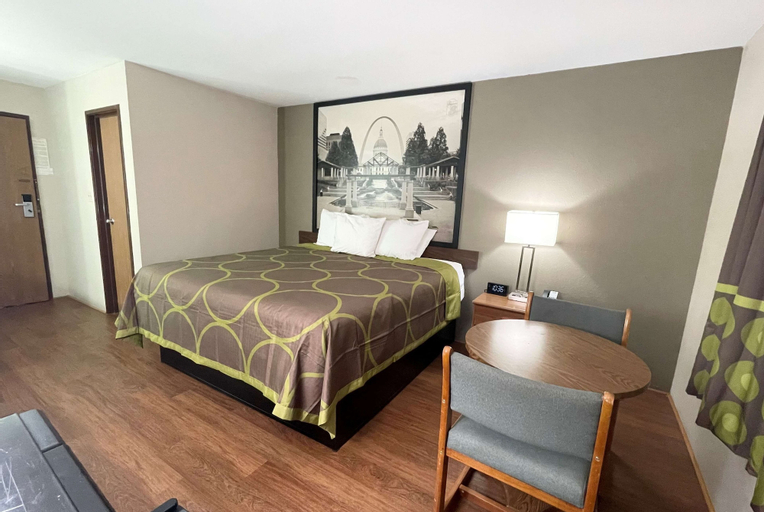 Bedroom 12