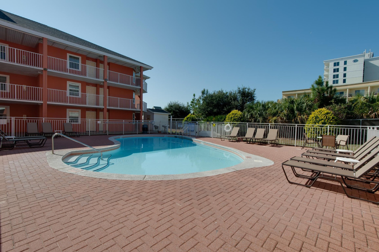 Sport & Beauty 3, Gulfview II 306, Walton