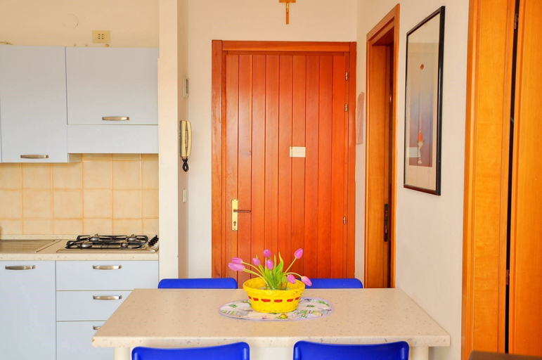Others 5, Find Peace by the sea in our Welcoming Flat, Venezia