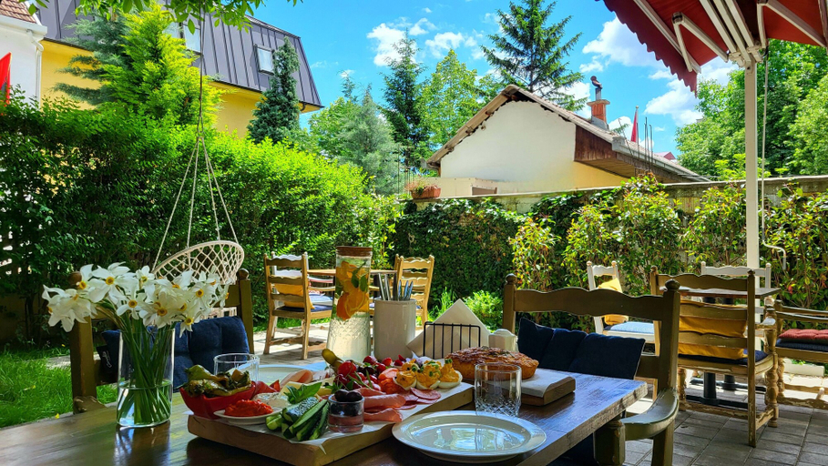 Food & Drinks 4, Grand Boutique Hotel, Priština