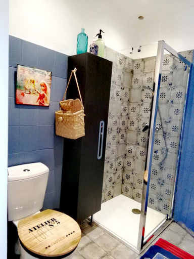 Bathroom 3, Studio le moulin de Pascale, Pyrénées-Atlantiques