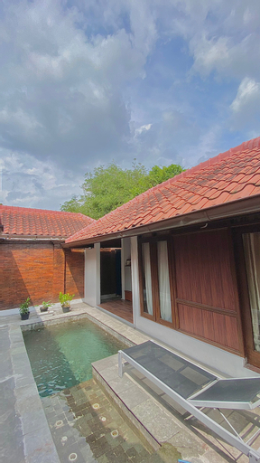 Swimming Pool 28