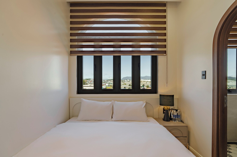 Bedroom 12