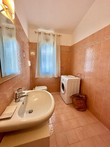 Bathroom 3, Residence Skipper, Nuoro