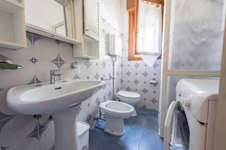 Bathroom, Charming Apartment Near the spa - Beahost, Venezia