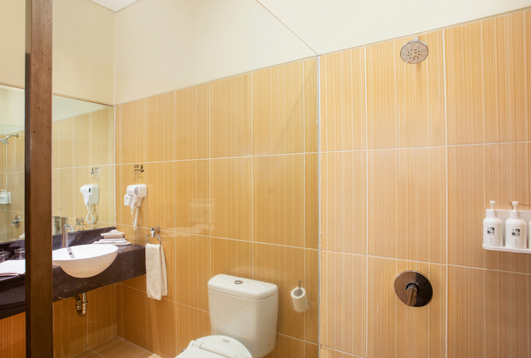 Bathroom 18