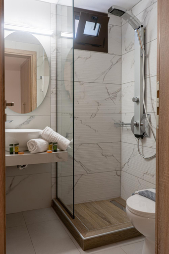 Bathroom 3, Casa Kastella, private jacuzzi & BBQ facilities!, Crete
