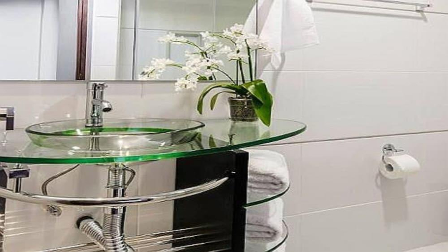Bathroom, Suites Meson Del Cid, Xico