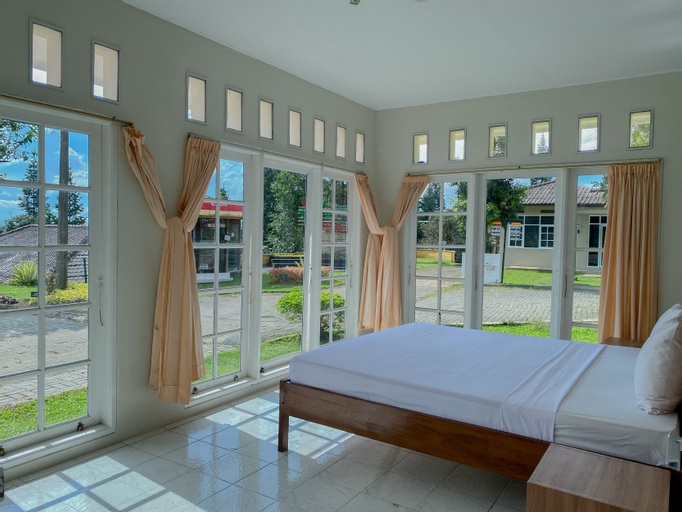 Bedroom 28