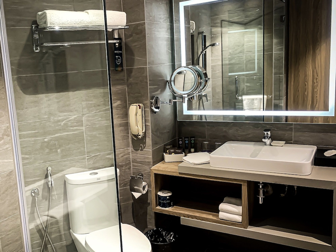 Bathroom 5, Novotel Kuala Lumpur City Centre, Kuala Lumpur