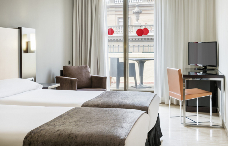 Bedroom 2, Hotel ILUNION Almirante, Barcelona