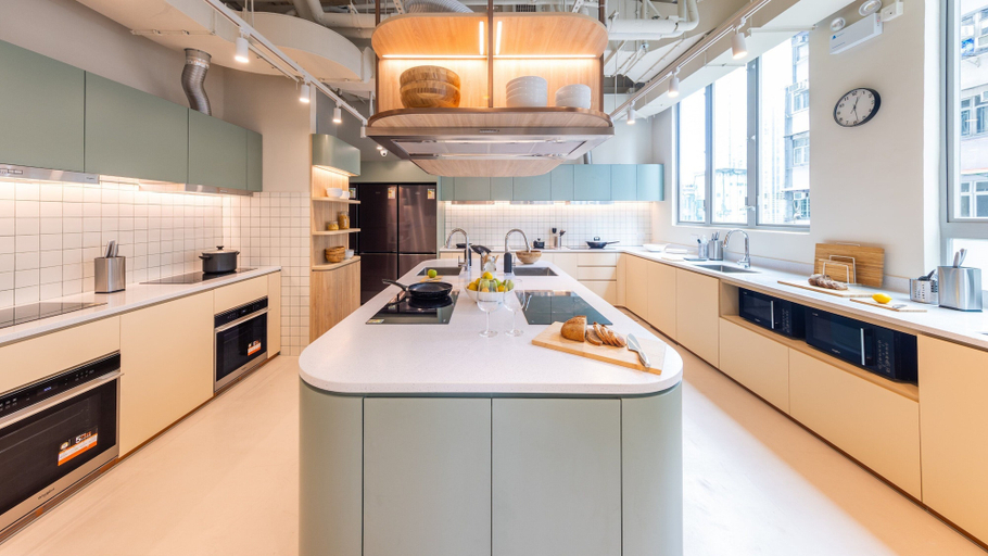 Others 4, Weave Studios - Sai Ying Pun, Hong Kong Island