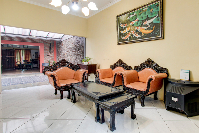 Others, Capital O 93716 Family Guesthouse Syariah, Sleman