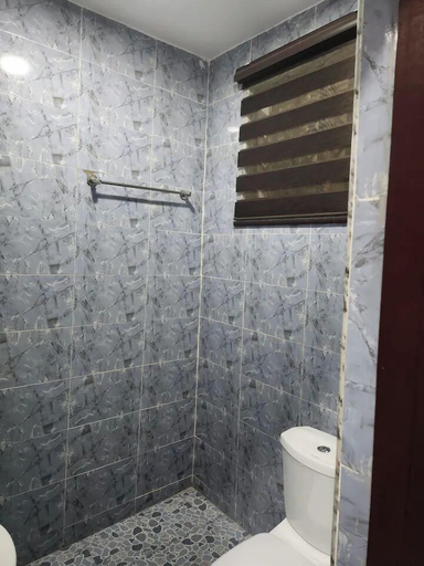 Bathroom 3, Beautiful Cozy 2 Bed Near Highway, Ga East