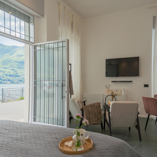 Room 5, Piccola Como Lotus With 1 Bathrooms, Como