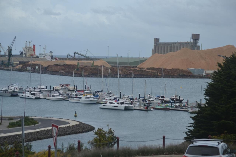 Exterior & Views, Centreport Units, Glenelg - Portland